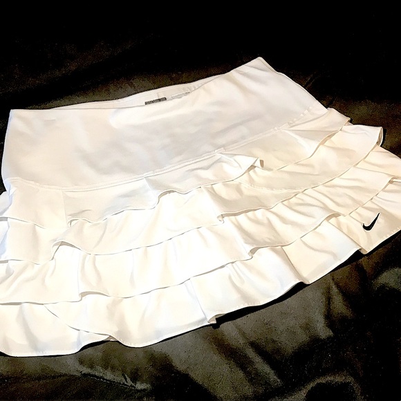 Nike Dresses & Skirts - Nike Tiered Ruffle Tennis Skirt EUC
